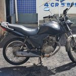 Motocicleta roubada apreendida pela Polícia Militar no Distrito Industrial de Rondonópolis, MT
