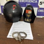 A Polícia Militar efetuou uma prisão por mandado durante patrulhamento no Centro de Rondonópolis nesta segunda-feira (9).