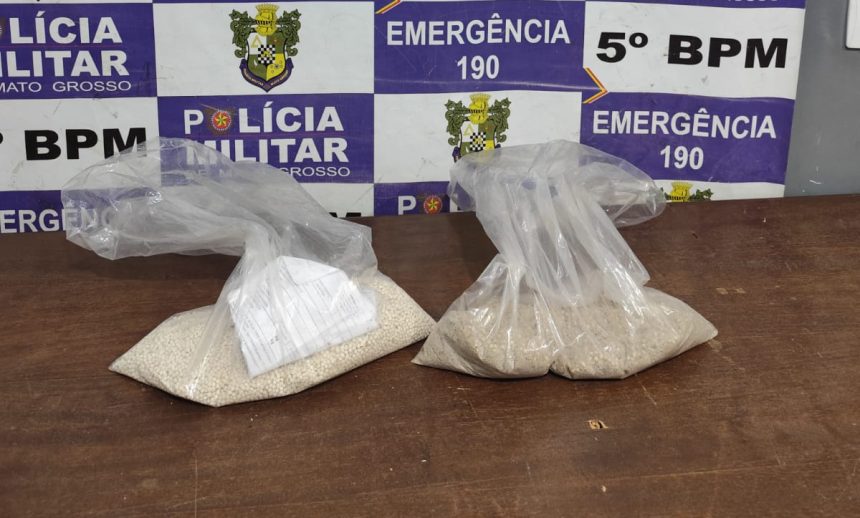 Motorista é detido em Rondonópolis com carga de adubo adulterada. A Polícia Militar flagrou o crime após análise técnica em empresa da área rural.