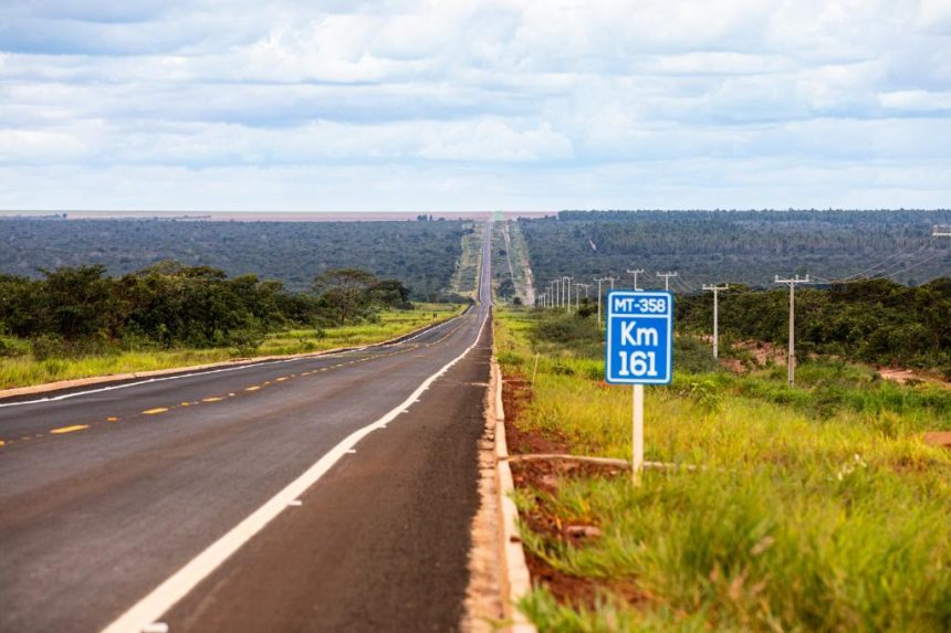 Asfalto novo na MT-358: Governo entrega 54 km em Tangará
