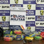 A Polícia Militar efetuou a prisão em flagrante por furto de dois homens com rolos de fios no Jardim Vera Cruz, em Rondonópolis.