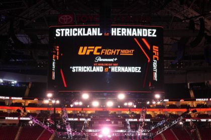 Sean Strickland venceu Anthony Hernandez por nocaute técnico no UFC Houston. Brasileiros Melk Costa e Michel Pereira também garantiram vitórias.