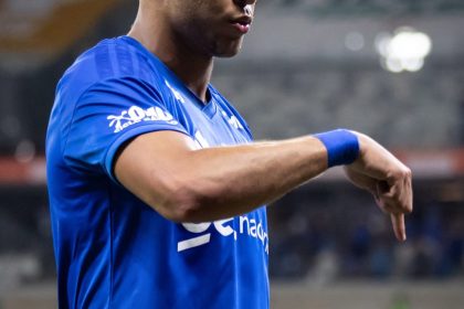 kaio-jorge-destaca-uniao-do-elenco-e-apoio-da-torcida-no-cruzeiro