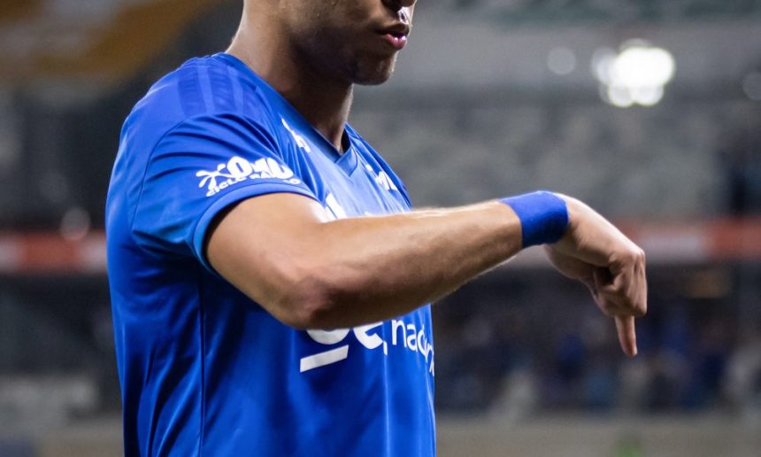 kaio-jorge-destaca-uniao-do-elenco-e-apoio-da-torcida-no-cruzeiro