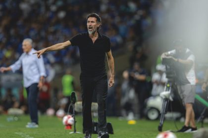 martinez-critica-postura-do-galo-apos-vice:-“nao-jogamos-como-uma-final”