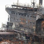 petroleiros-pegam-fogo-no-iraque-apos-ataques-e-levam-a-fechamento-de-portos