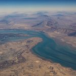 ira-diz-permitir-passagem-de-alguns-navios-em-ormuz-e-ameaca-barrar-aliados-aos-eua