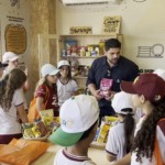 soja-no-shampoo:-alunos-descobrem-presenca-do-agro-em-itens-do-cotidiano