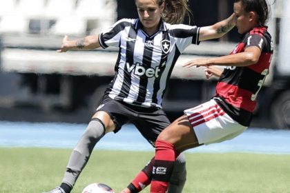 capitas-de-flamengo-e-botafogo-apontam-‘falta-de-respeito’-apos-atraso-de-arbitragem