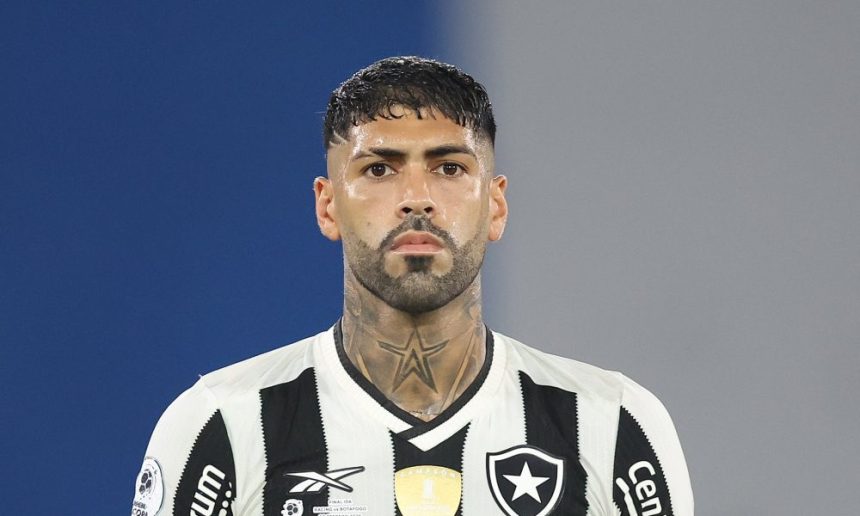 flamengo-provoca-barboza-nas-redes-apos-expulsao-do-zagueiro-do-botafogo