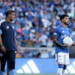 wesley-carvalho-aponta-pressao-da-imprensa-apos-novo-tropeco-no-brasileirao