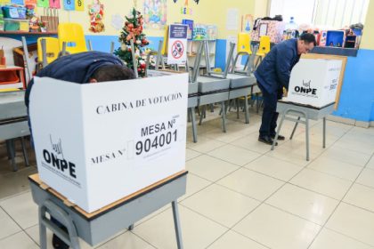 politicos-de-direita-lideram-pesquisas-de-1°-turno-nas-eleicoes-do-peru