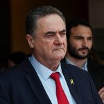 israel-destruira-todas-as-casas-perto-da-fronteira-do-libano,-diz-ministro-da-defesa
