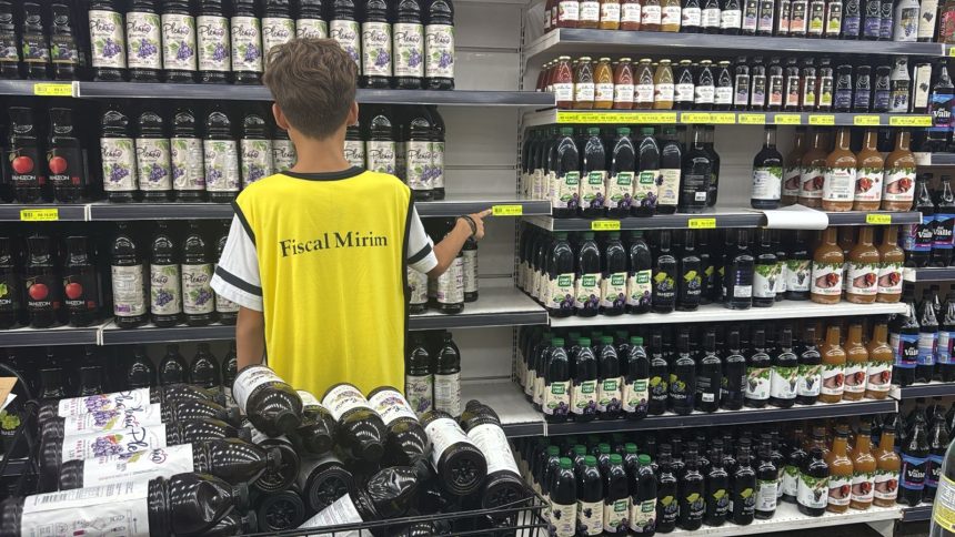 Procon de Rondonópolis celebra o Dia do Consumidor com fiscais mirins e mutirão de atendimento na OAB nesta sexta-feira (13). Confira.