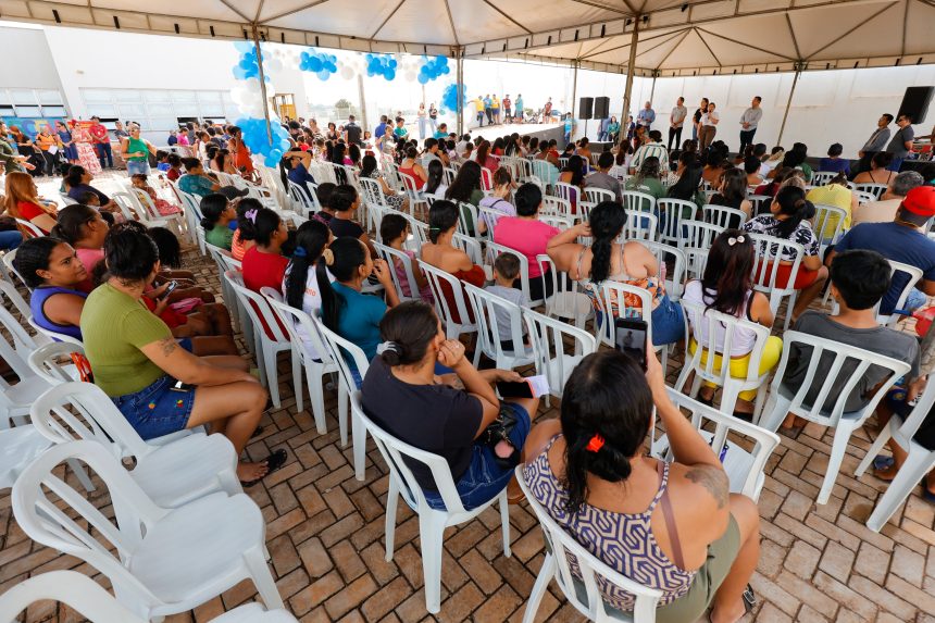 A Prefeitura no Bairro ofereceu saúde, lazer e anunciou asfalto para o Residencial Maria Amélia em Rondonópolis no último sábado.