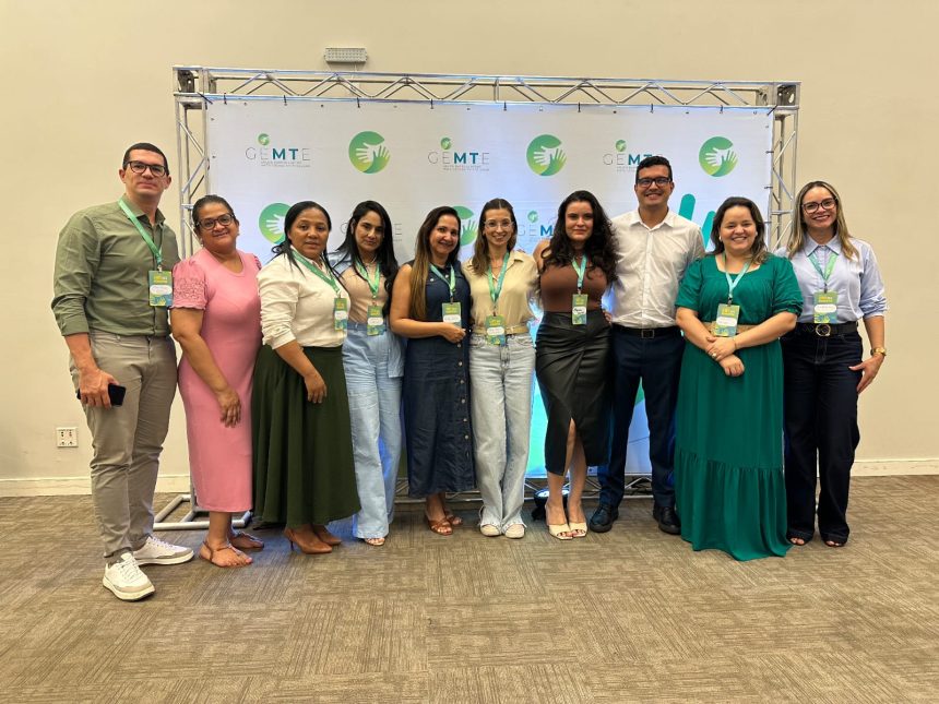 Rondonópolis apresenta boas práticas educacionais em Cuiabá, com foco em salas multissensoriais e sistema de monitoramento de ensino.