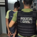 A Polícia Civil cumpriu um mandado de prisão em Rondonópolis contra um homem de 24 anos investigado por roubo e crimes de trânsito.