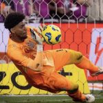 A convocação de Hugo Souza para a Seleção Brasileira marca o retorno do goleiro do Corinthians aos amistosos contra França e Croácia.