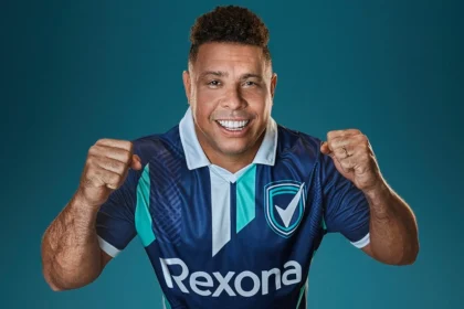 Ronaldo Fenômeno como novo embaixador da Rexona para a Copa de 2026. Veja detalhes da campanha que conta com Vini Jr. e o craque do Penta.