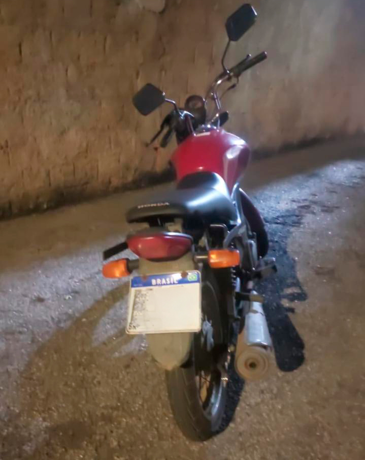 Homem é preso em flagrante por lesão corporal e ameaça no Residencial Granville I em Rondonópolis. Vítima filmou agressões.