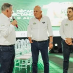 A 10ª edição da Farm Show teve abertura oficial em Primavera do Leste com homenagens a pioneiros e foco em inovação tecnológica no campo.