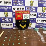 Polícia Militar apreende adolescente com diversas porções de cocaína e maconha no Alfredo de Castro por tráfico ilícito de drogas.
