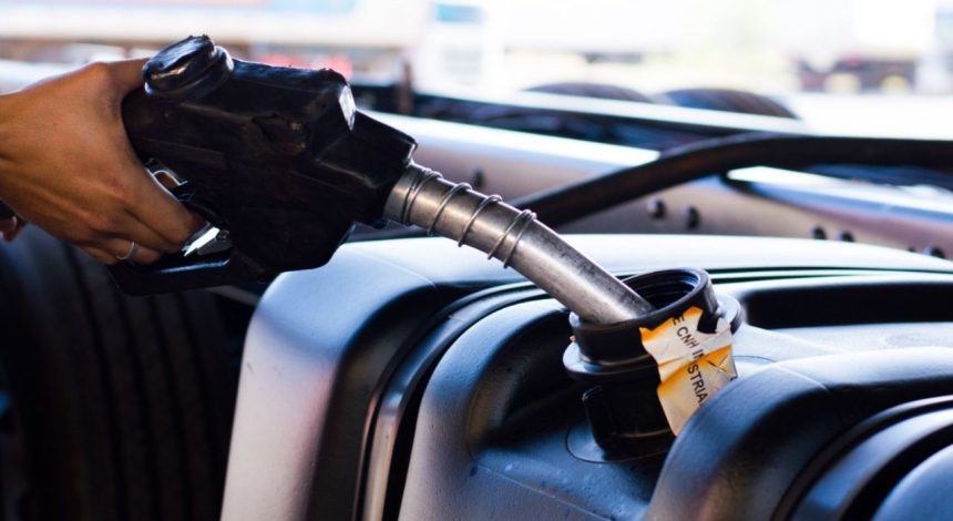 Com alta no preço do diesel chegando a 29%, produtores de Mato Grosso temem impactos na colheita e custos recordes no campo.