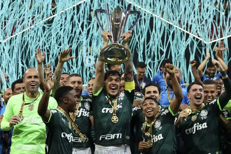Palmeiras vence Novorizontino e garante a conquista do Campeonato Paulista de 2026. Gustavo Gómez supera Ademir da Guia em títulos.