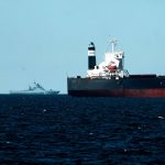 “frota-fantasma”-opera-fora-dos-radares,-mas-transporta-quase-20%-do-petroleo-global