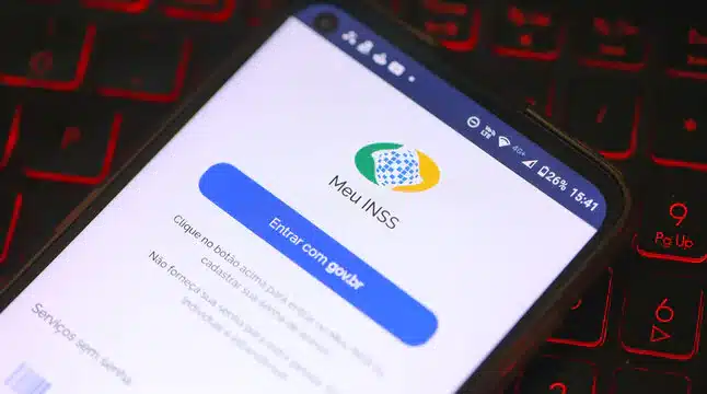 antecipacao-do-13o-salario-do-inss-em-2026-impulsiona-a-economia-de-aposentados