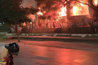 principio-de-incendio-atinge-restaurante-em-edificio-historico-do-rio