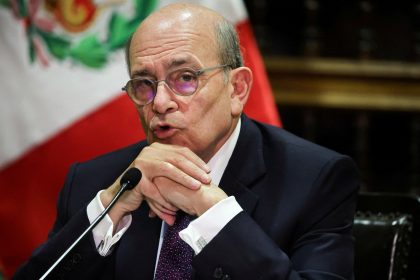 crise-no-peru:-ministros-acusam-presidente-de-mentir-sobre-compra-de-cacas-f-16
