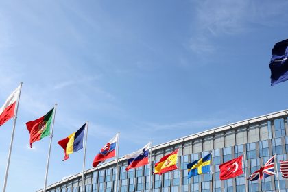 pentagono-discute-punir-aliados-da-otan-por-falta-de-apoio-no-ira,-diz-reuters