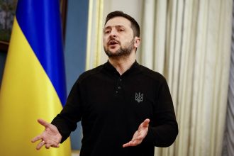 zelensky:-sancoes-globais-devem-ser-ampliadas-para-atingir-o-setor-nuclear-russo