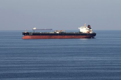 navio-tanque-com-bandeira-das-ilhas-marshall-cruzou-estreito-de-ormuz,-diz-india