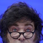 corrupcao,-inflacao-e-economia-em-queda-desafiam-milei-na-argentina