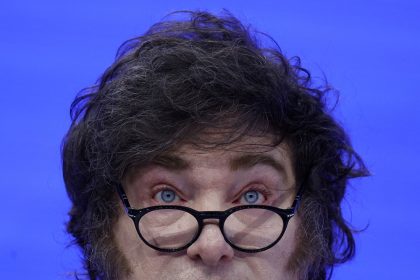 corrupcao,-inflacao-e-economia-em-queda-desafiam-milei-na-argentina