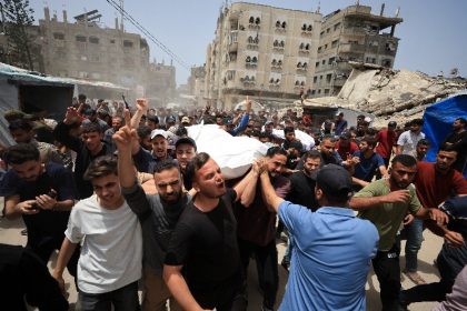 ataques-israelenses-matam-cinco-pessoas-em-gaza,-dizem-autoridades