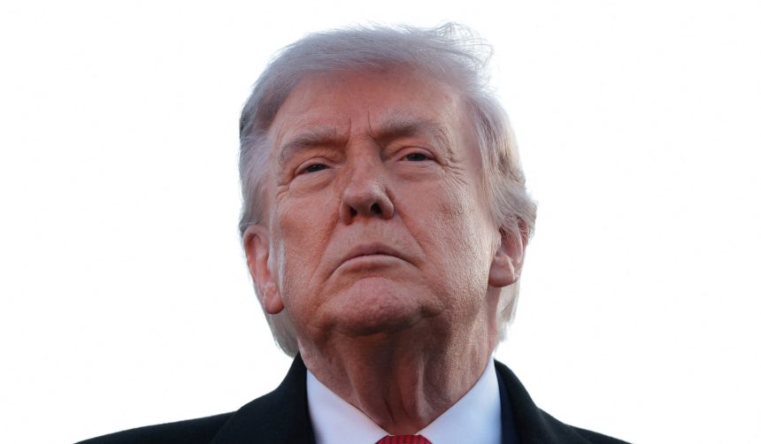 trump-volta-a-ameacar-o-ira-e-diz-que-esteve-‘a-uma-hora’-de-atacar-o-pais
