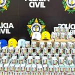 rj:-policia-apreende-mais-de-200-mil-figurinhas-falsificadas-da-copa