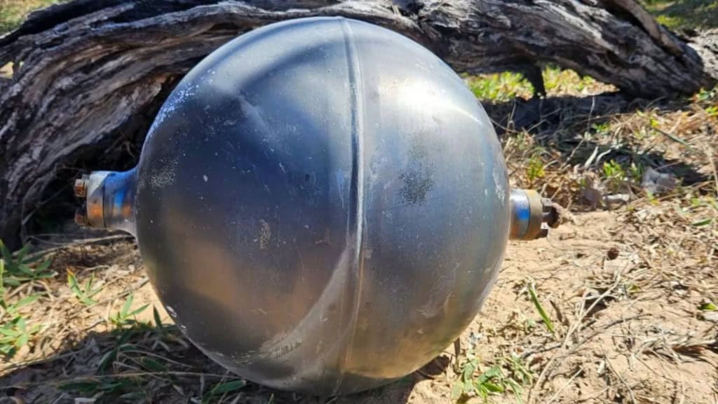 Esferas metálicas encontradas na Austrália desafiam cientistas sobre reentrada espacial