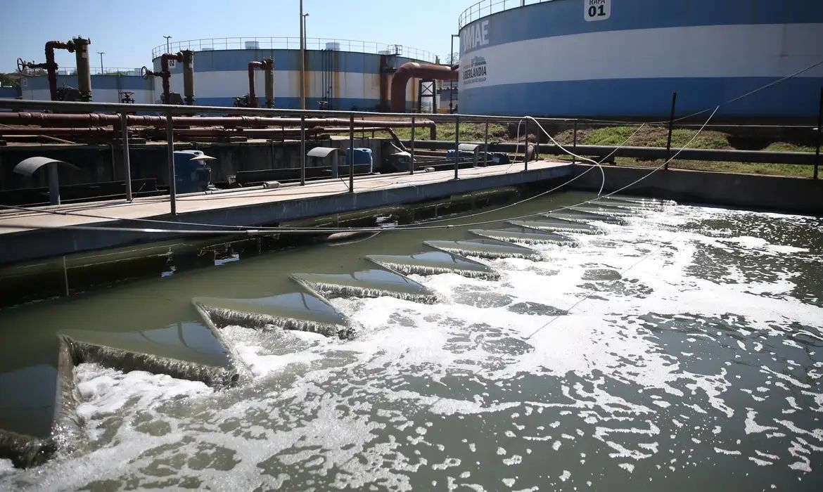 Investimentos em saneamento crescem 51% após aprovação de marco legal