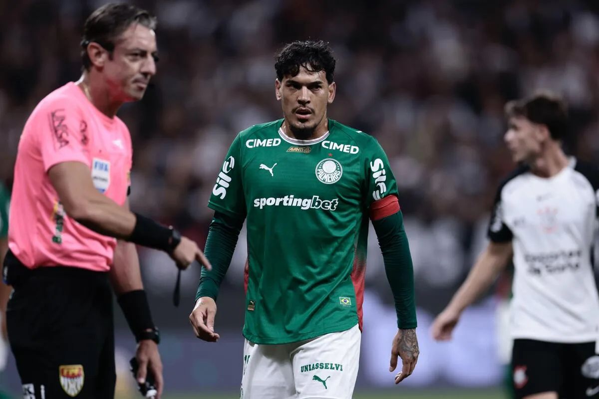Pereira prioriza Gómez e adia decisão sobre Abel