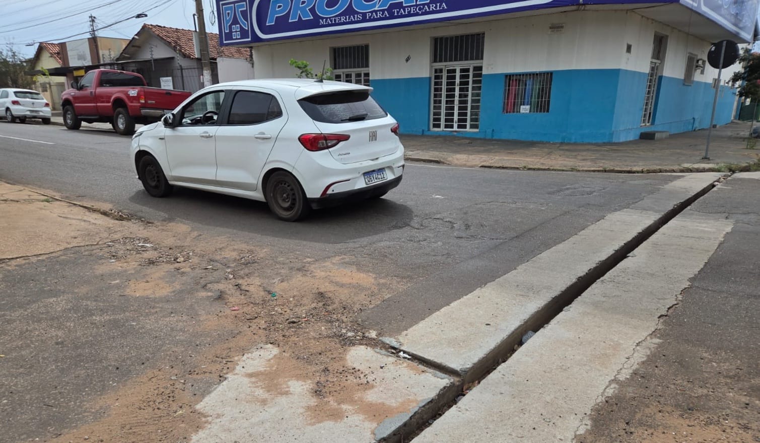 Rondonópolis reconstrói canaletas para melhorar infraestrutura e trânsito