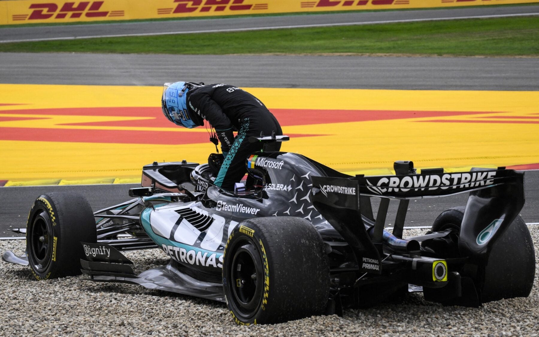 Áudio revela desespero de Russell após colisão com Hamilton em Spa