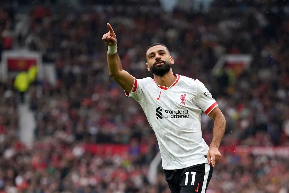 Mohamed Salah assina contrato com Trabzonspor