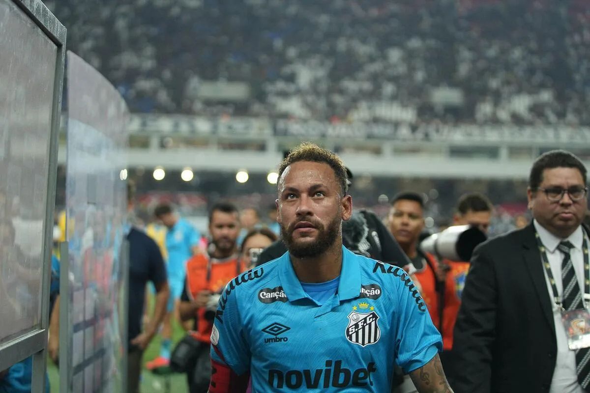 Neymar envolvido em confusão; presidente do Remo critica craque