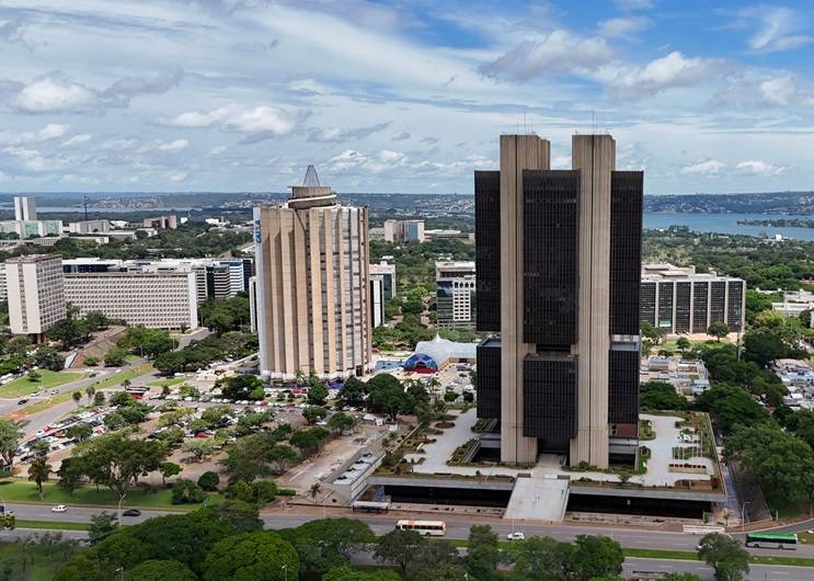 Copom reduz Selic para 14% com sinais de cautela nas próximas ações