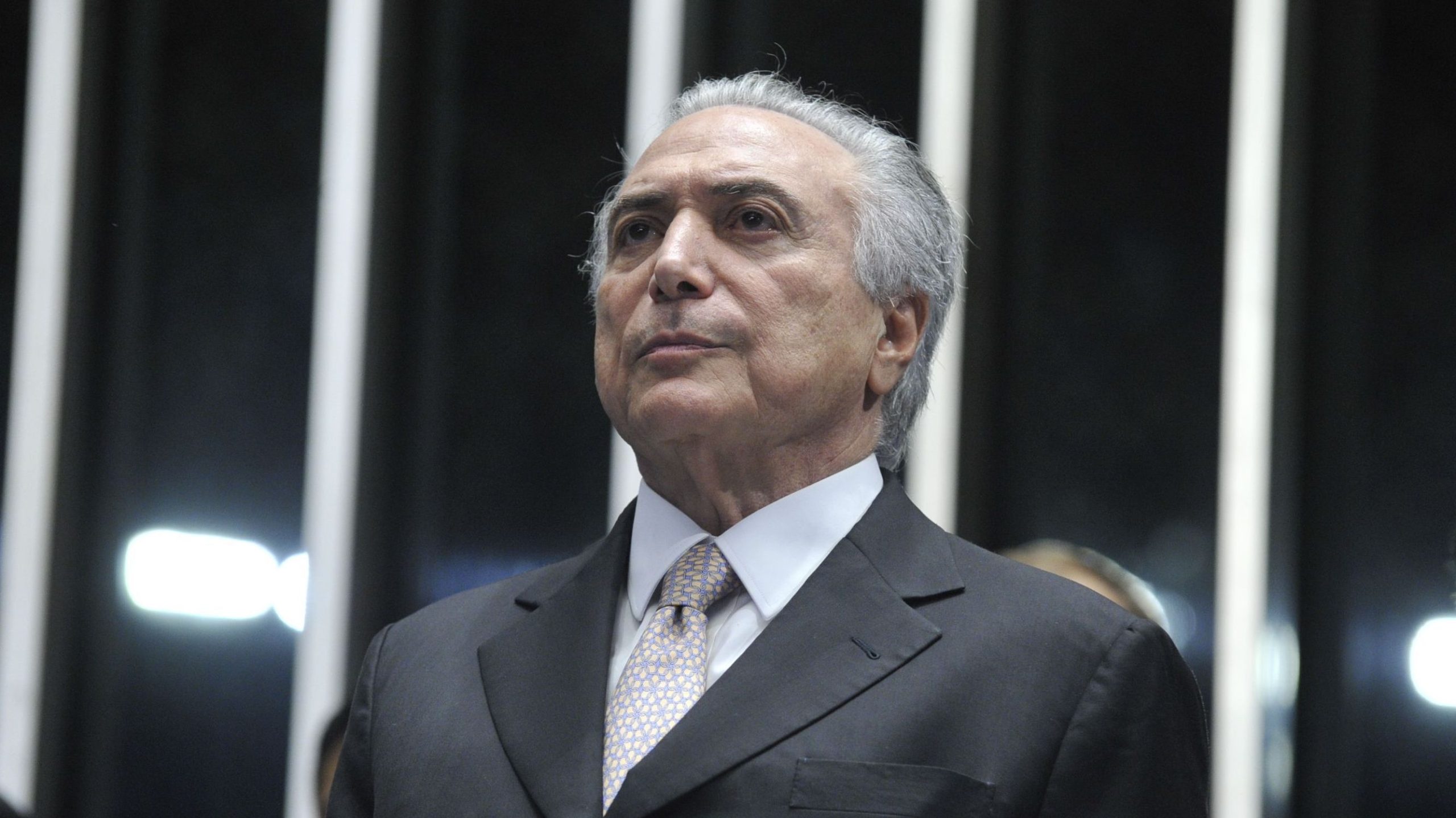 Temer defende que instituições prevaleçam sobre pessoas em crise do STF