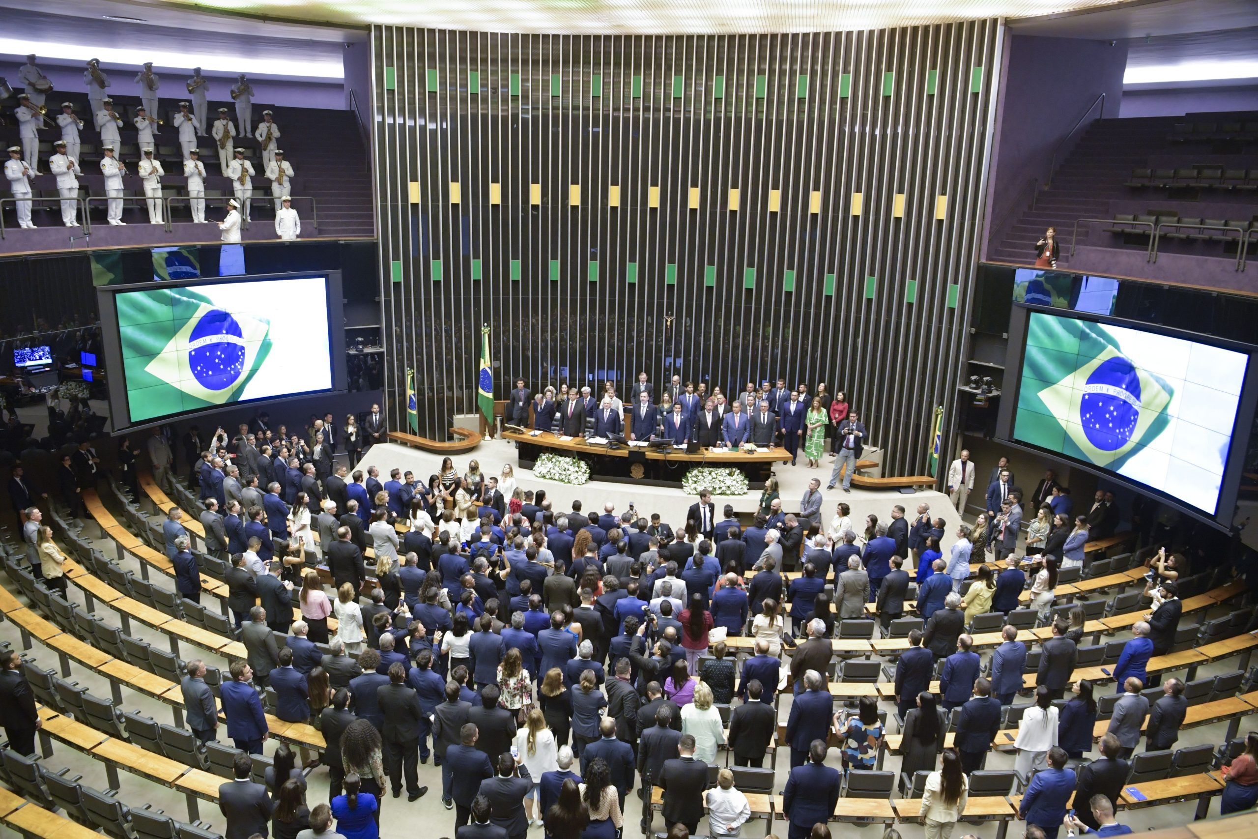 Congresso analisa três PECs para reforma do Judiciário e conduta de autoridades
